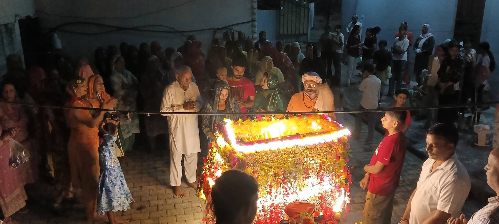 03 ढांड 01 चंदलाना भगवान श्री कृष्ण की पालकी की आरती उतारते हुए भक्तजन 02 भगवान श्री कृष्ण के भ