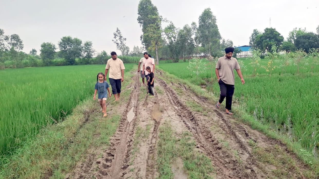 It was difficult to pass through the rough and muddy road