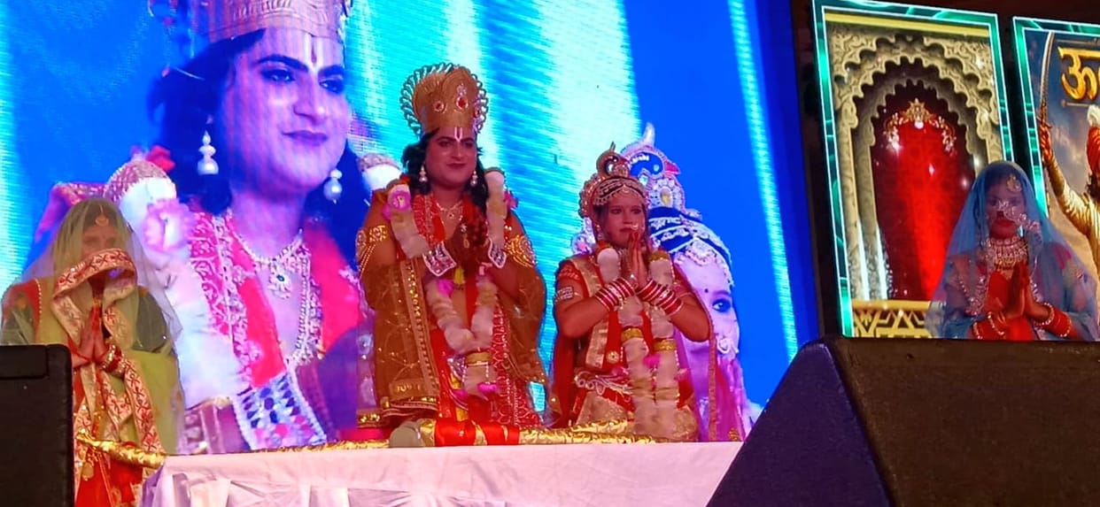 Ghat and Kathak dances won hearts; the audience grooved to Bhojpuri music.