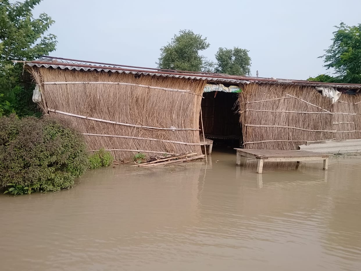 Floodwaters from the rising Saryu River have entered 200 homes in Gopalnagar-Tandi.