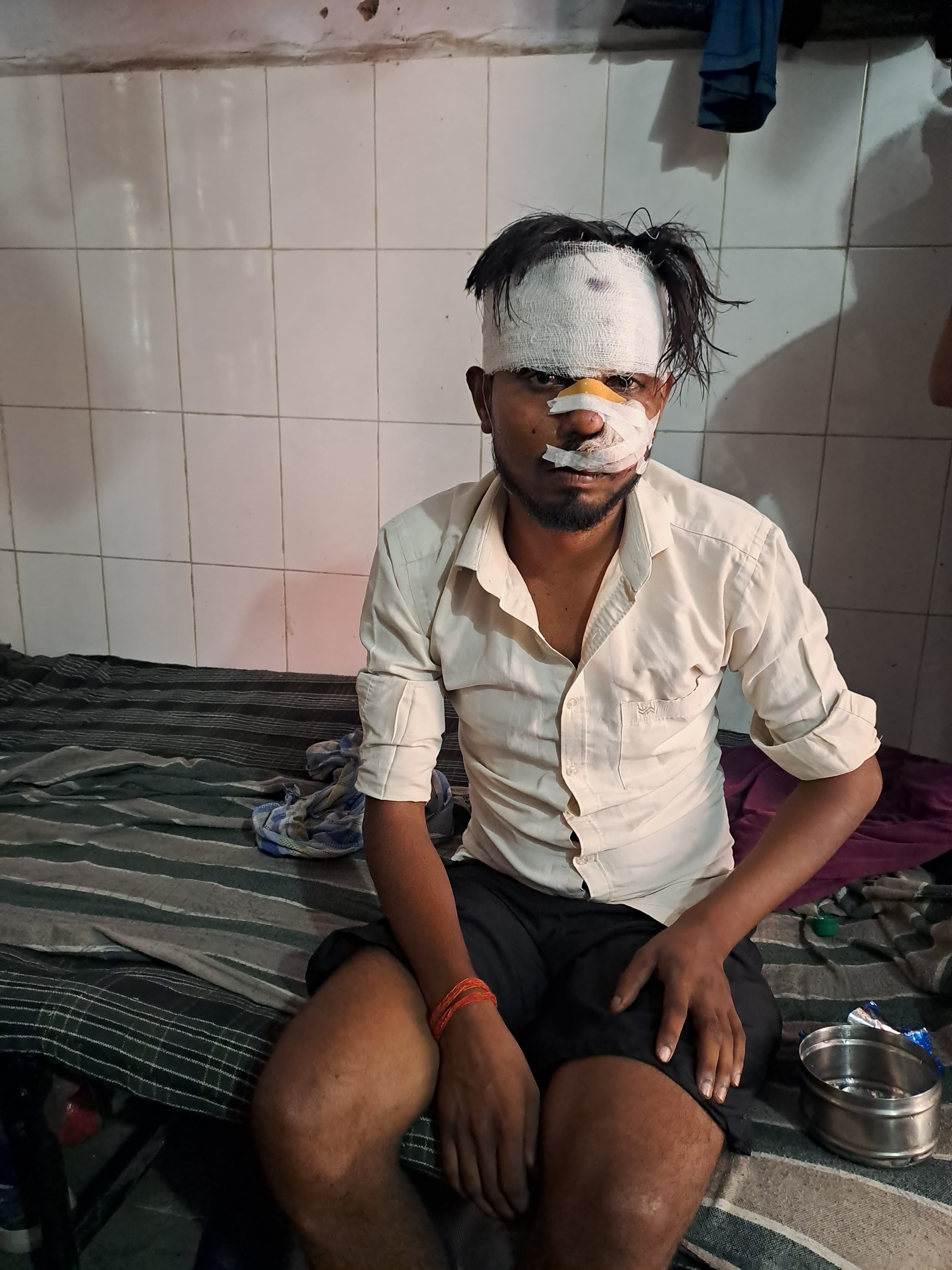घायल लखविंदर। - संवाद 