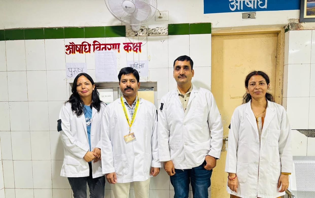 Pharmacists registered their protest by wearing black armbands.