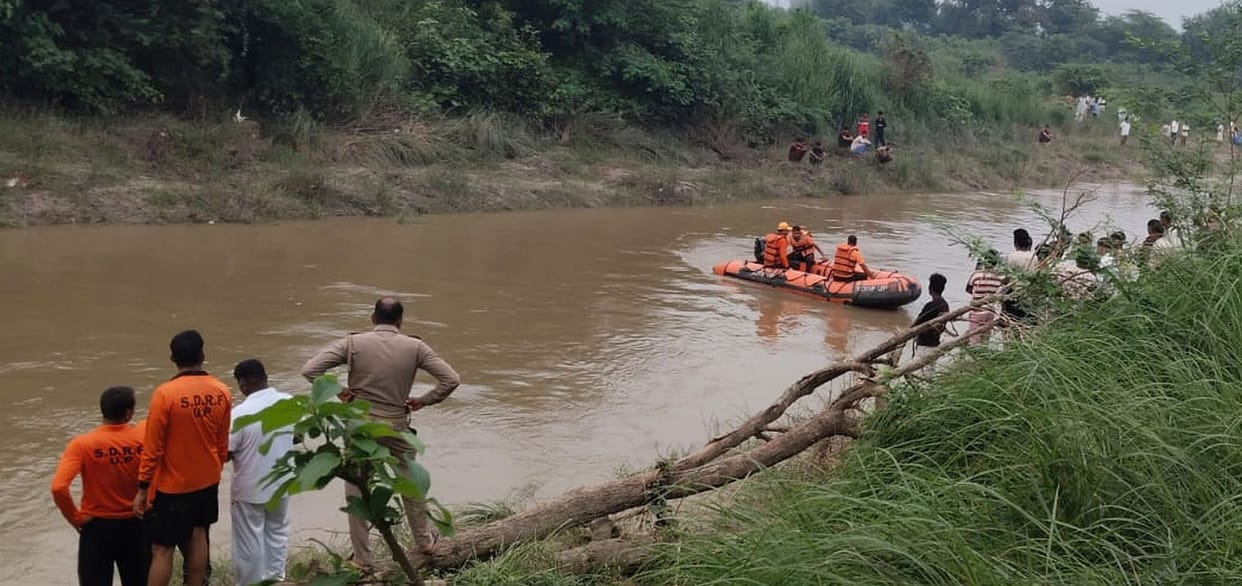 Upset over family discord, a young man jumped into the Naiyya drain.