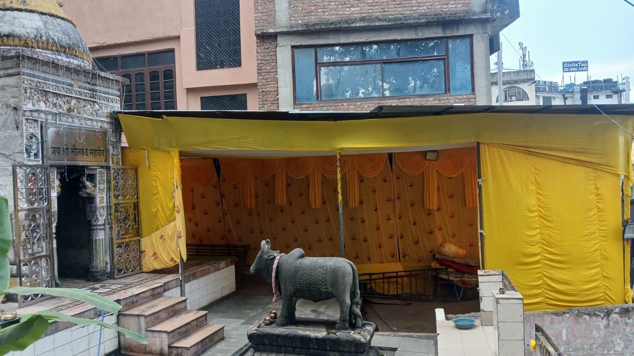 'Chhoti Kashi' immersed in the spirit of Krishna Janmotsav; tableaux adorned in temples.