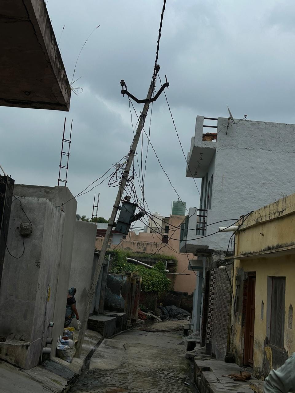 Risk of accident due to dilapidated electricity poles; villagers lodge complaint.