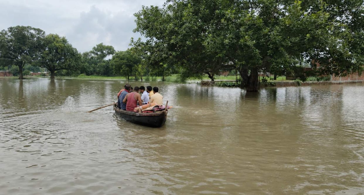 Floodwaters entered Arangi village, boats started plying