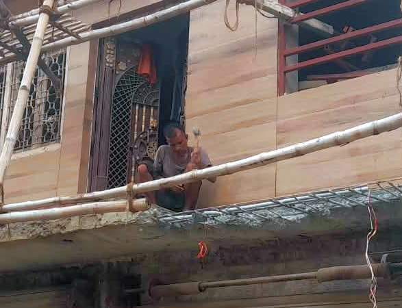 Municipal Corporation action averted after owners demolished the projections themselves.
