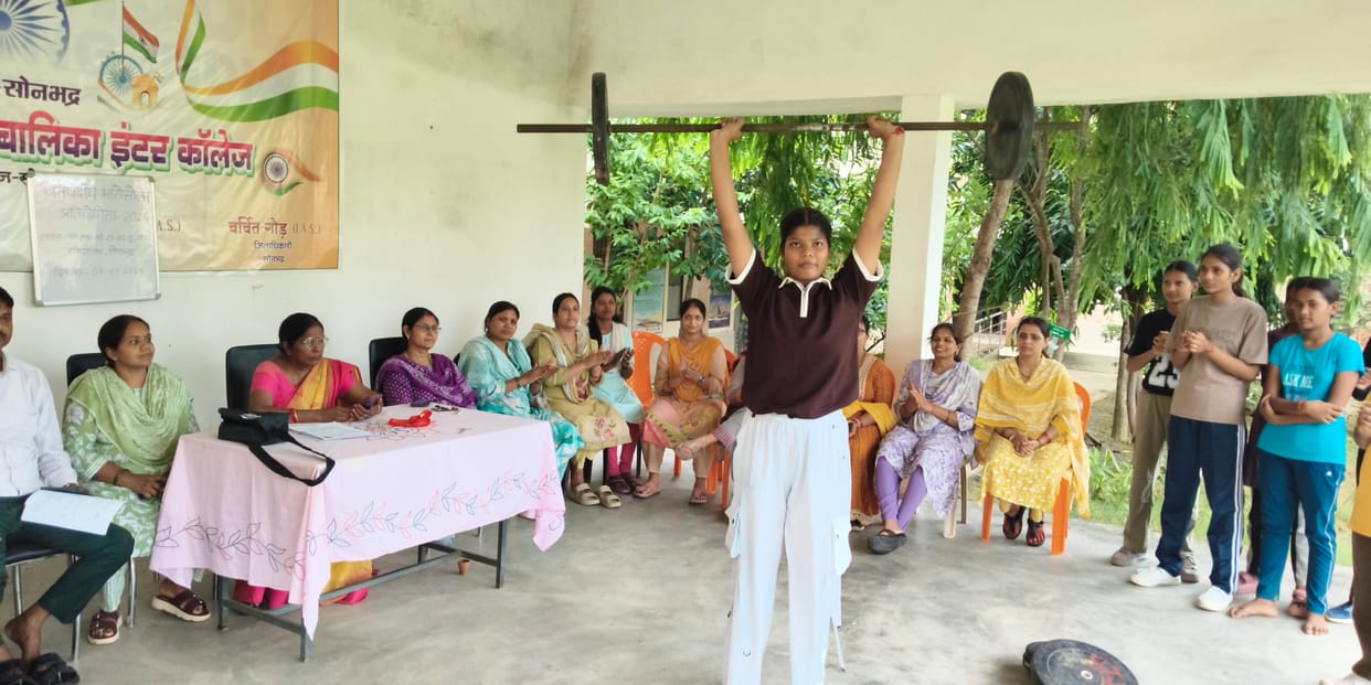 Meenakshi and Atul triumphed in the weightlifting competition