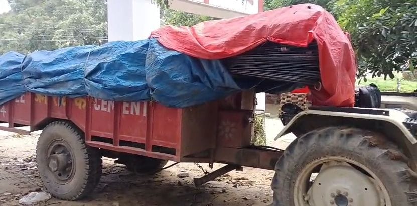 195 quintals of steel bars being transported in three trolleys to evade GST seized.