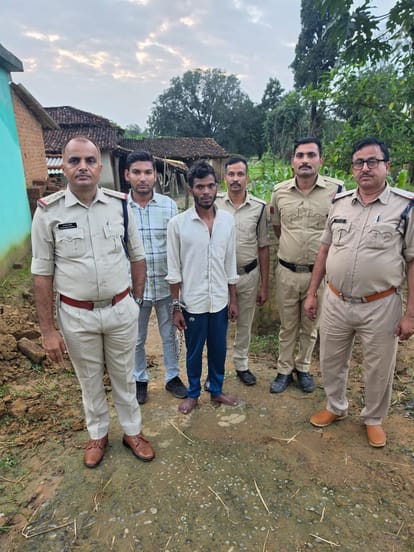 आरोपी पुलिस गिरफ्त में