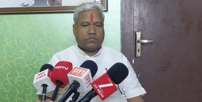 भगहर गांव में बाढ़ जैसे हालात पर प्रशासन सक्रिय