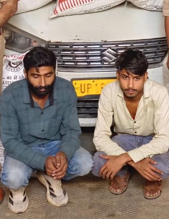डोडा के साथ गिरफ्तार तस्कर। स्त्रोत:पुलिस