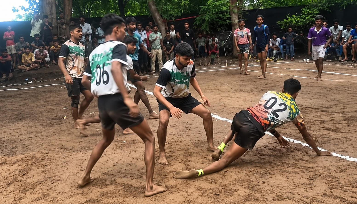 The Sishat team won the kabaddi competition by defeating the Banke Bihari Club