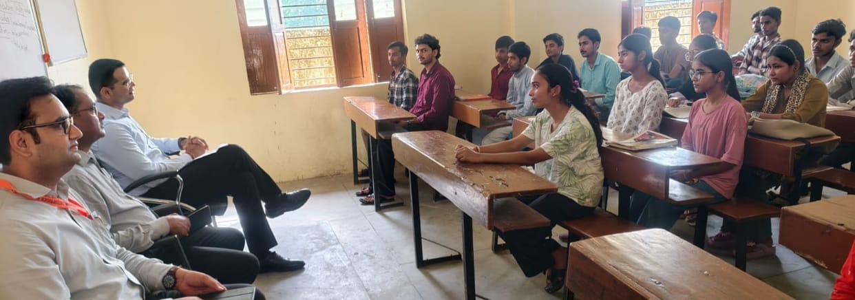 DM interacts with Abhyudaya Coaching aspirants, shares the mantra for success