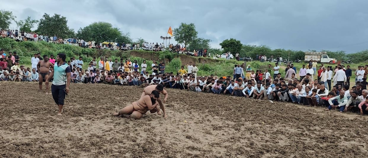 Sultan pinned Bhavani to win the wrestling match with a prize of 51,000.