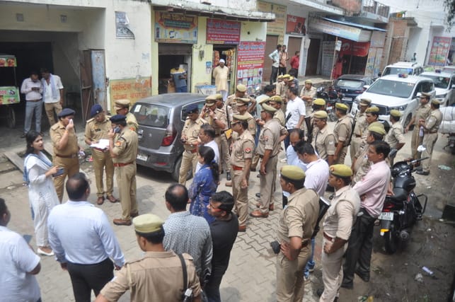 Firing and stone-pelting in Badnauli village due to an old rivalry; three people, including a woman, hit by gunfire