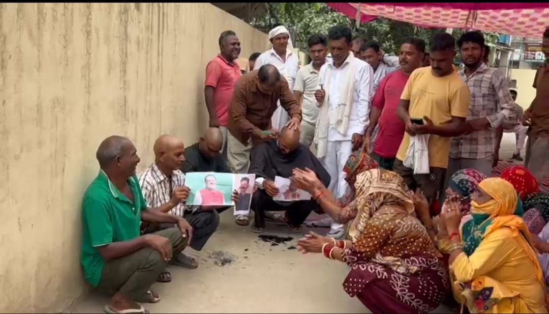 Three employees shaved their heads and reiterated their resolve to continue the struggle.