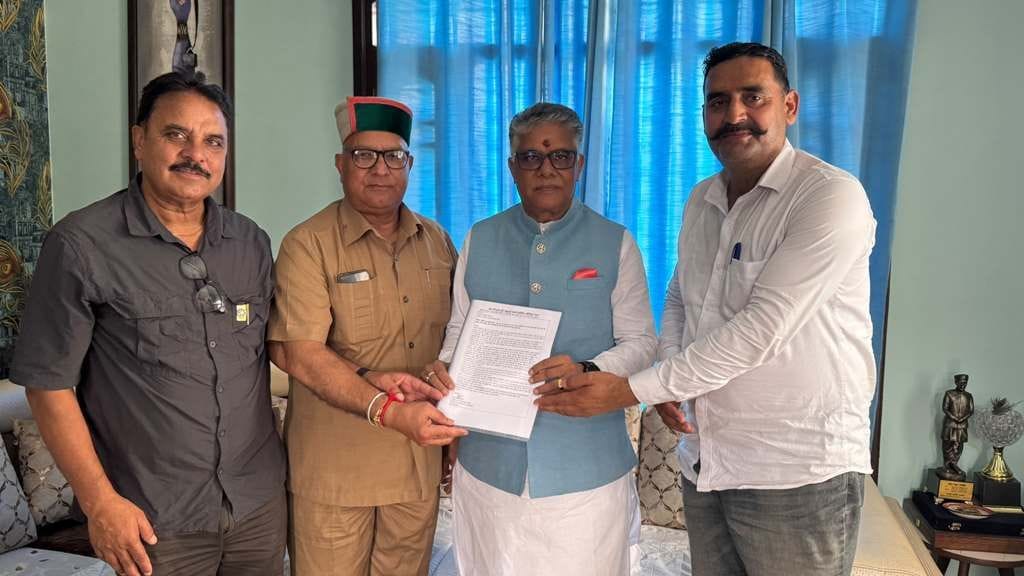 जोगिंद्रनगर में आरसीएफसी केंद्र को बचाने के लिए कांगड़ा ससंदीय क्षेत्र के सासंद डॉ राजीव भारद्वा