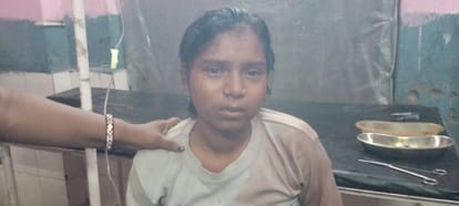 कुत्ते के काटने से घायल अर्पिता