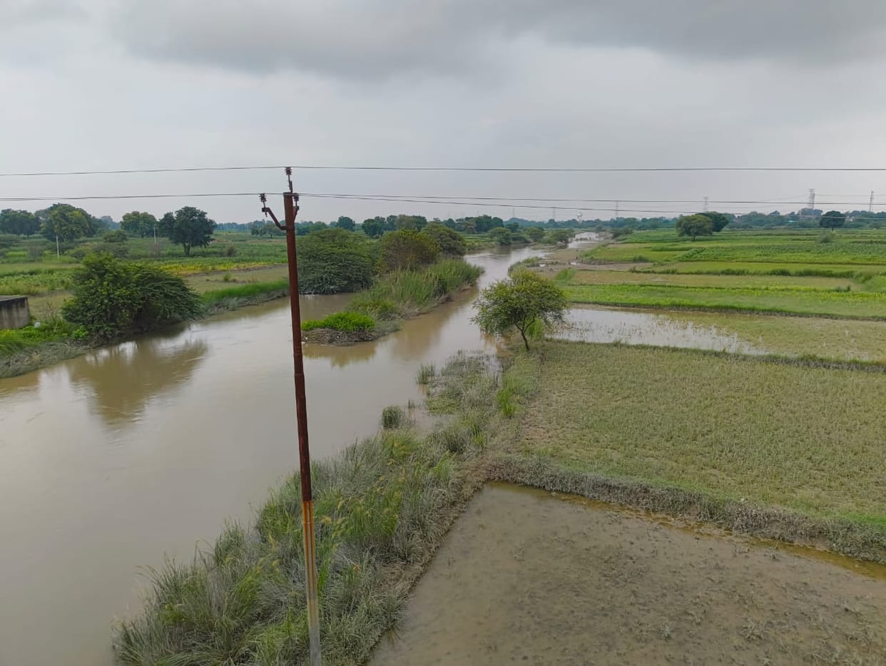 Water level of Sengur River begins to recede; farmers get relief.