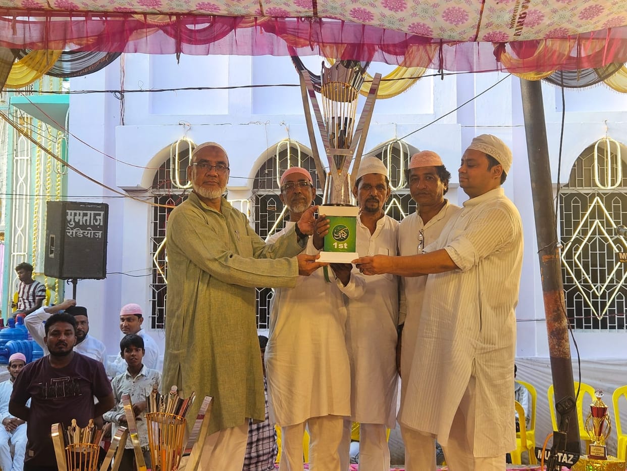Anjuman Islamia won the Naatiya competition