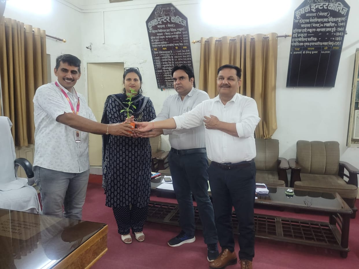 Teachers honored at Krishak Inter College