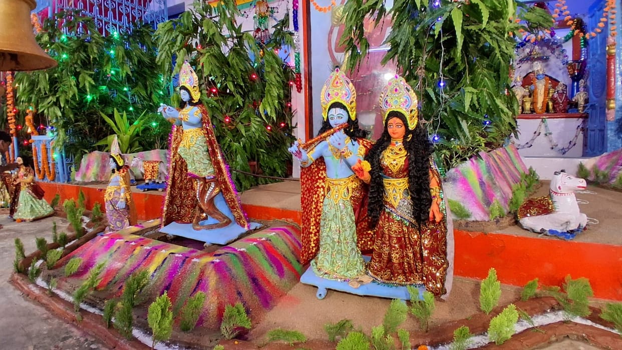 Krishna was born, joy spread everywhere, congratulations rang out.