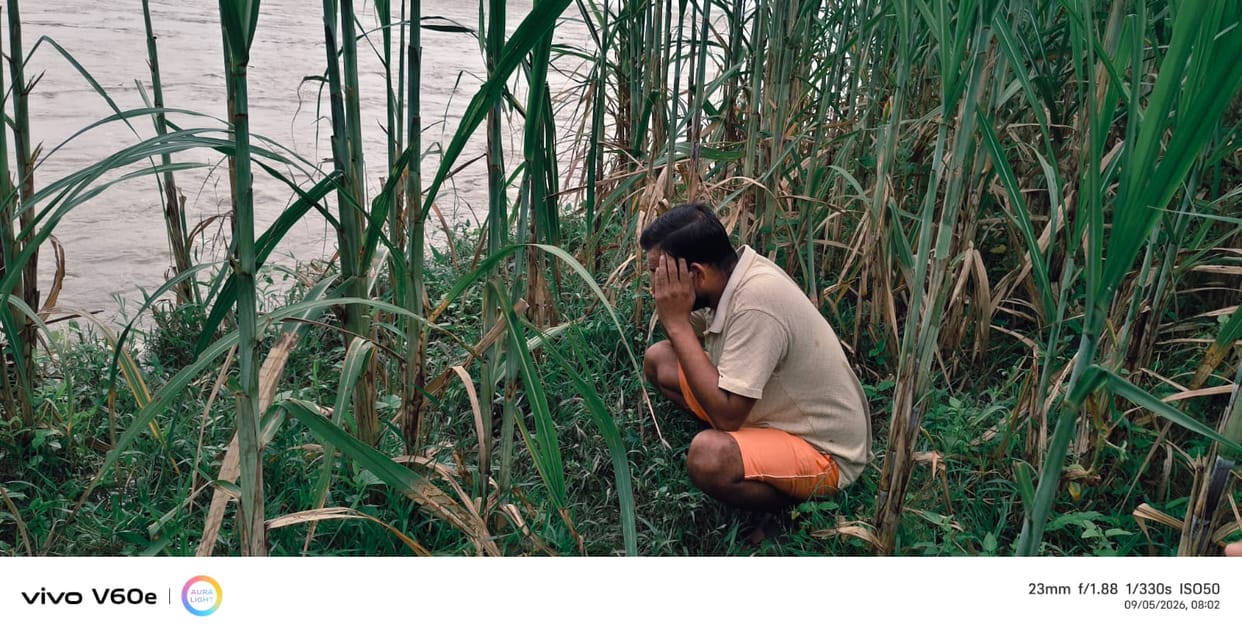 Sharda moving towards the village in Rurasultanpur