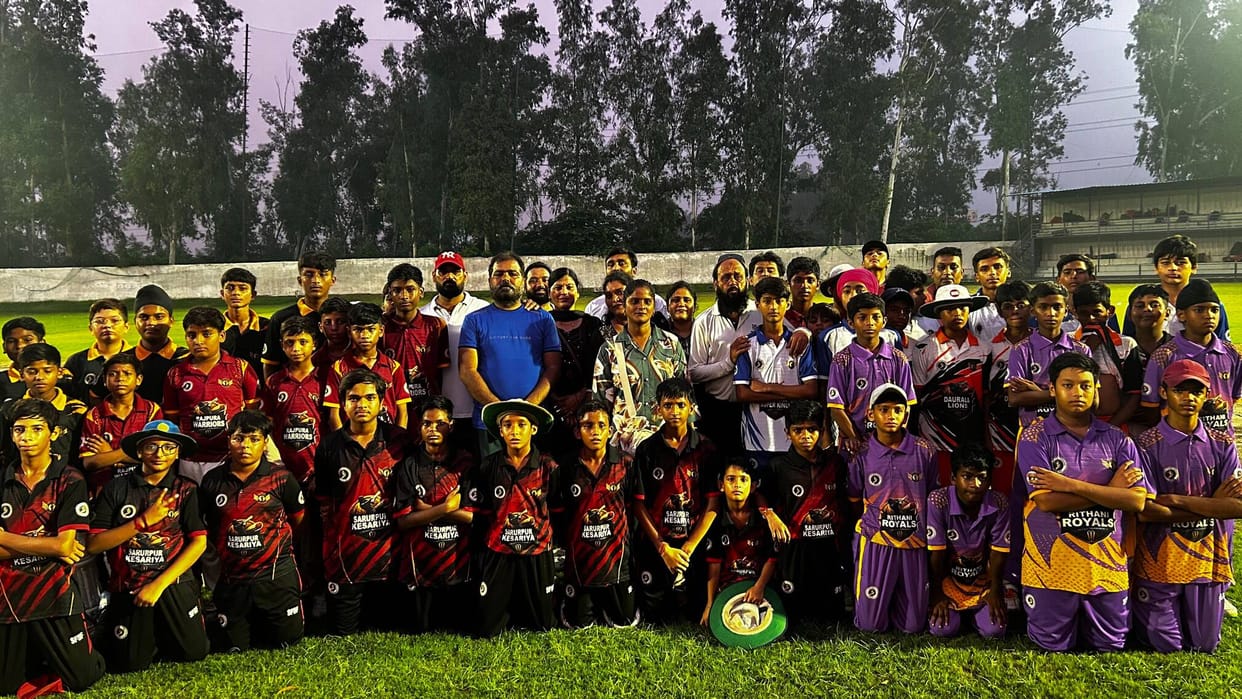 Hapur defeated Noida in the 'Sports for School' match.