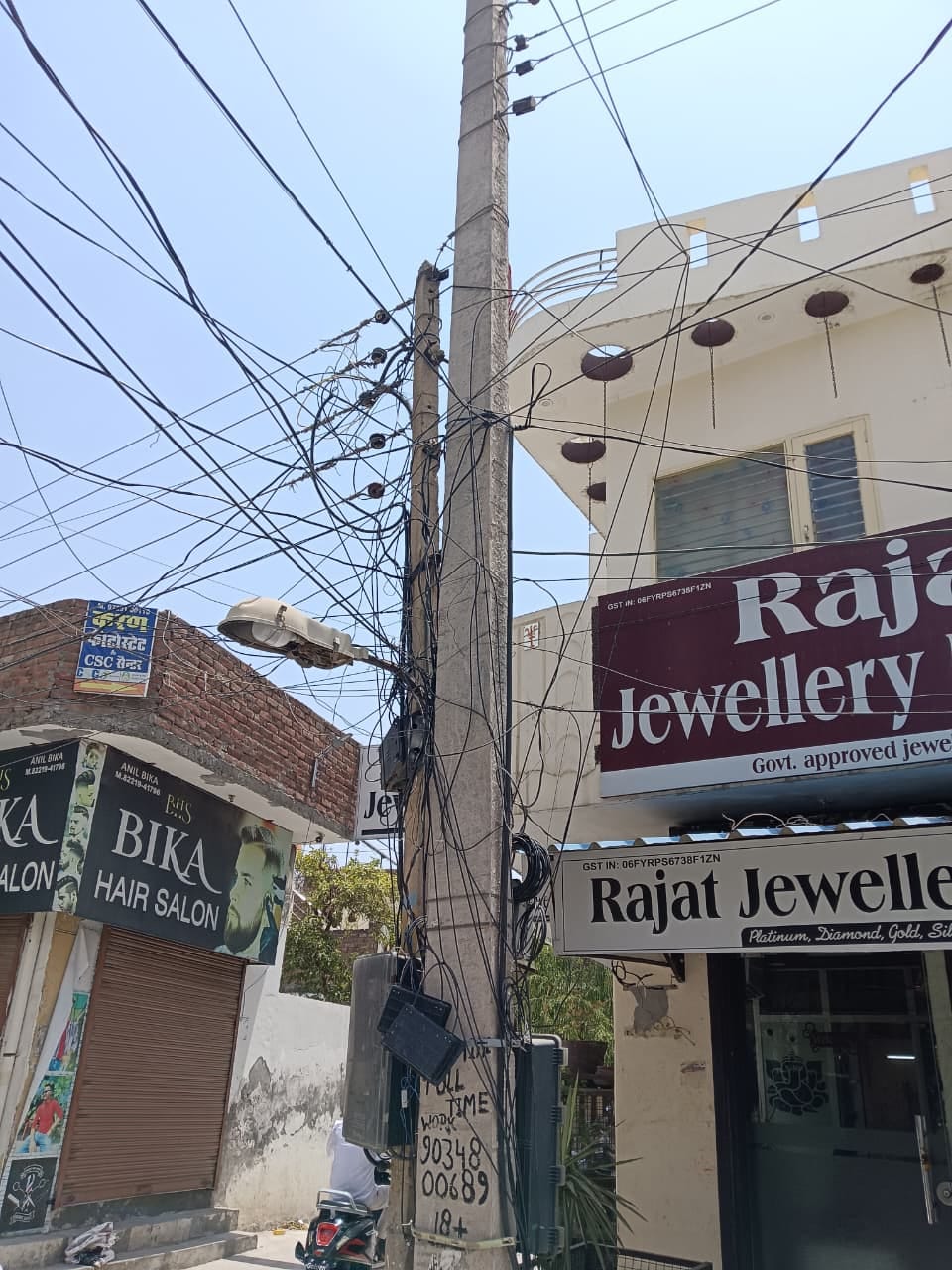 Risk of accidents due to hanging electricity wires in the lanes of Agarwal Colony