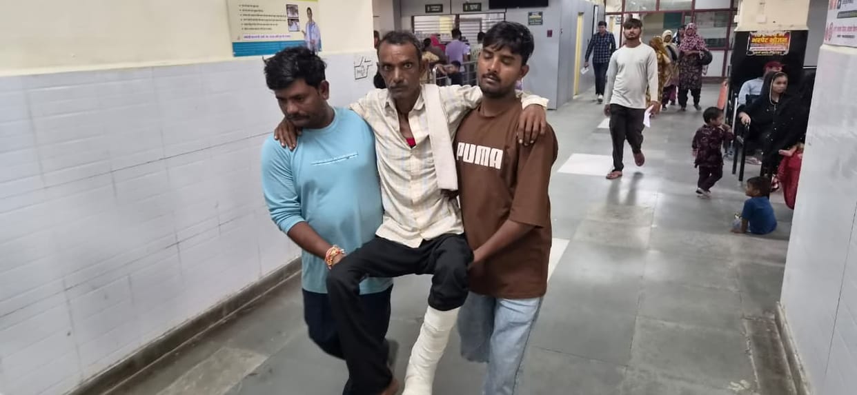 Wheelchair provided, but patient is being carried in the lap