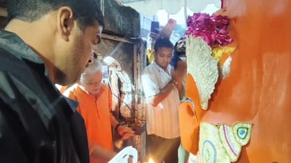 विदा होते ही छलक उठीं श्रद्धालुओं की आंखें