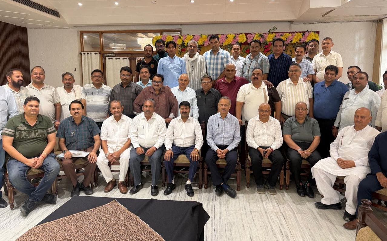 06जेएनडी08: शहर के निजी होटल में आयोजित बैठक में शामिल हुए ऑल हरियाणा सीड पेस्टीसाइड फर्टिलाइजर