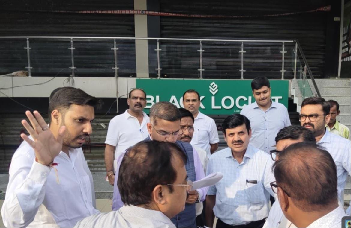 Supreme Court team verified illegal buildings