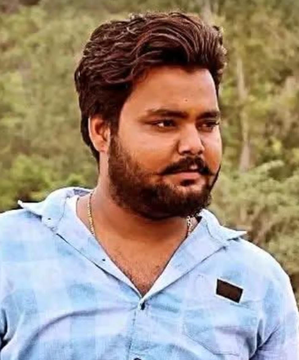 डाला पुलिस चौकी क्षेत्र के नईबस्ती फांसी लगाने से मृतक-निखिल पटेल। (फाइल फोटो)स्रोत परिजन