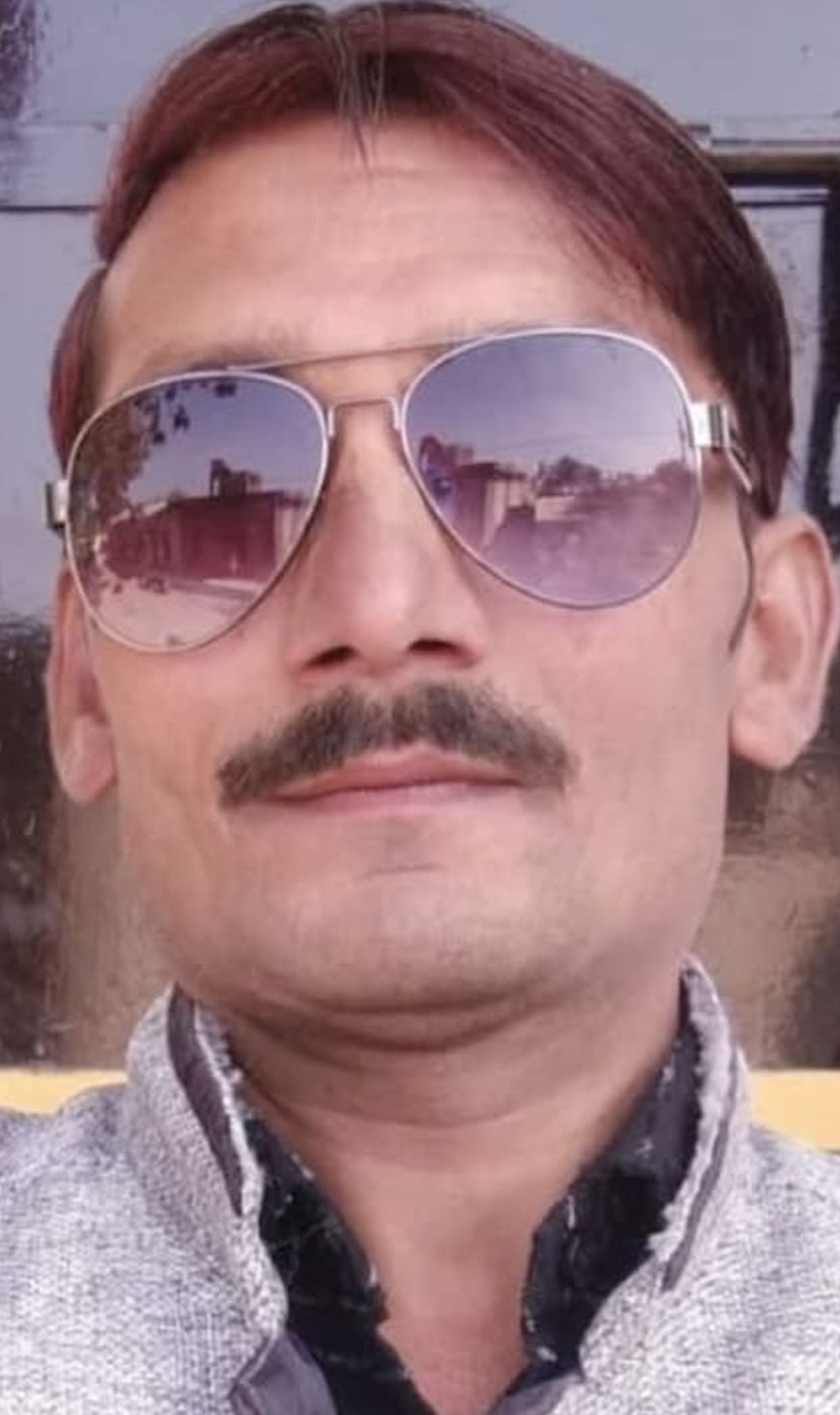 Delivery man hangs himself after a dispute with his wife