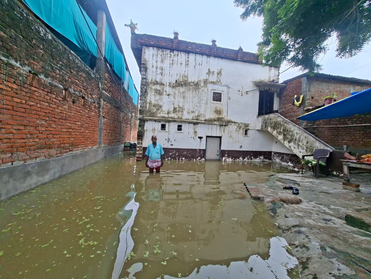 Rainwater entered homes due to the lack of a drainage system