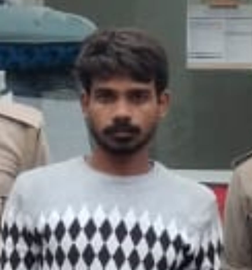 E-rickshaw stolen after release from jail; both accused arrested within 24 hours.