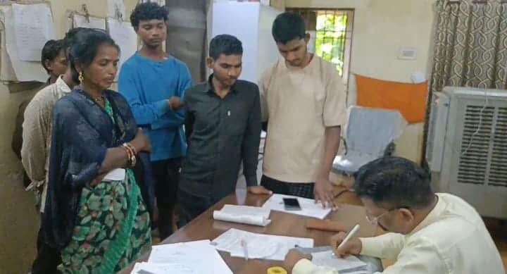 Class 6 student Ramkrishna Manjhwar, 12, died after krait bite while sleeping, family killed snake after incid