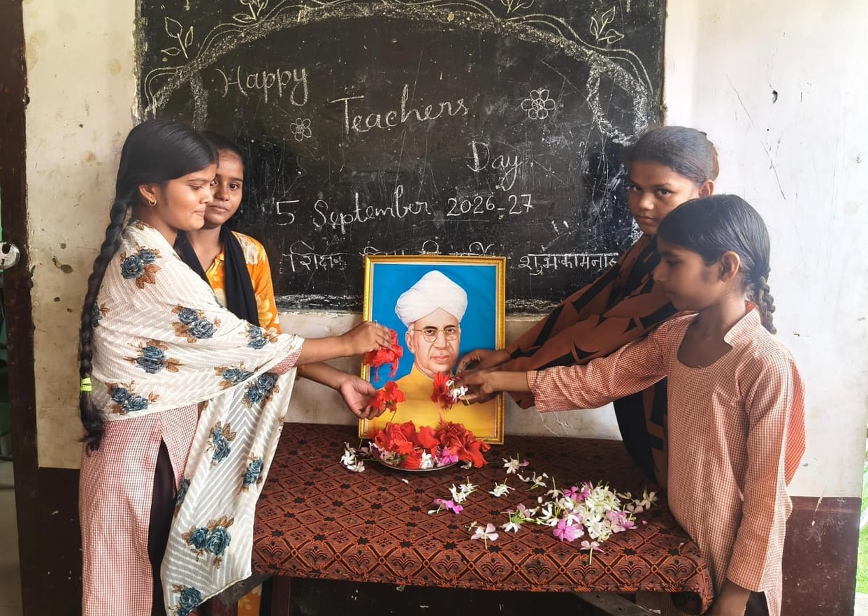 Teachers' Day celebrated with respect for teachers.