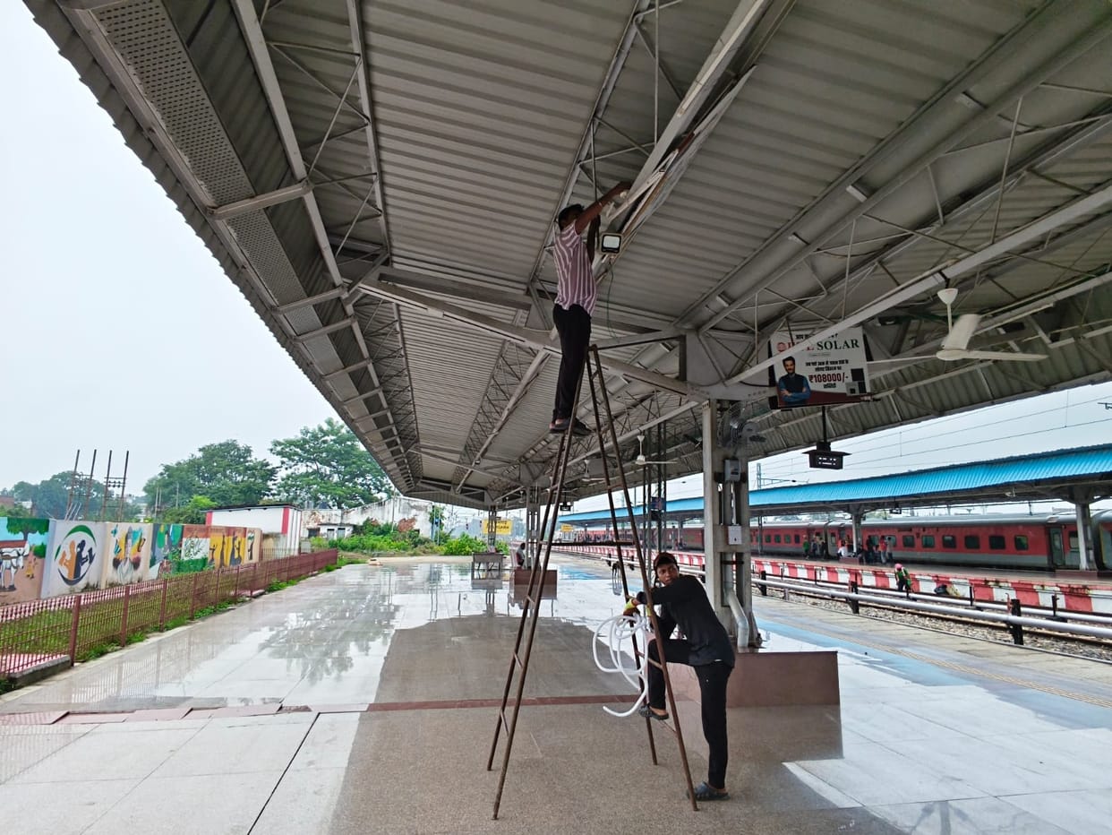 DRM furious upon finding room locked; issues warning to Station Superintendent.