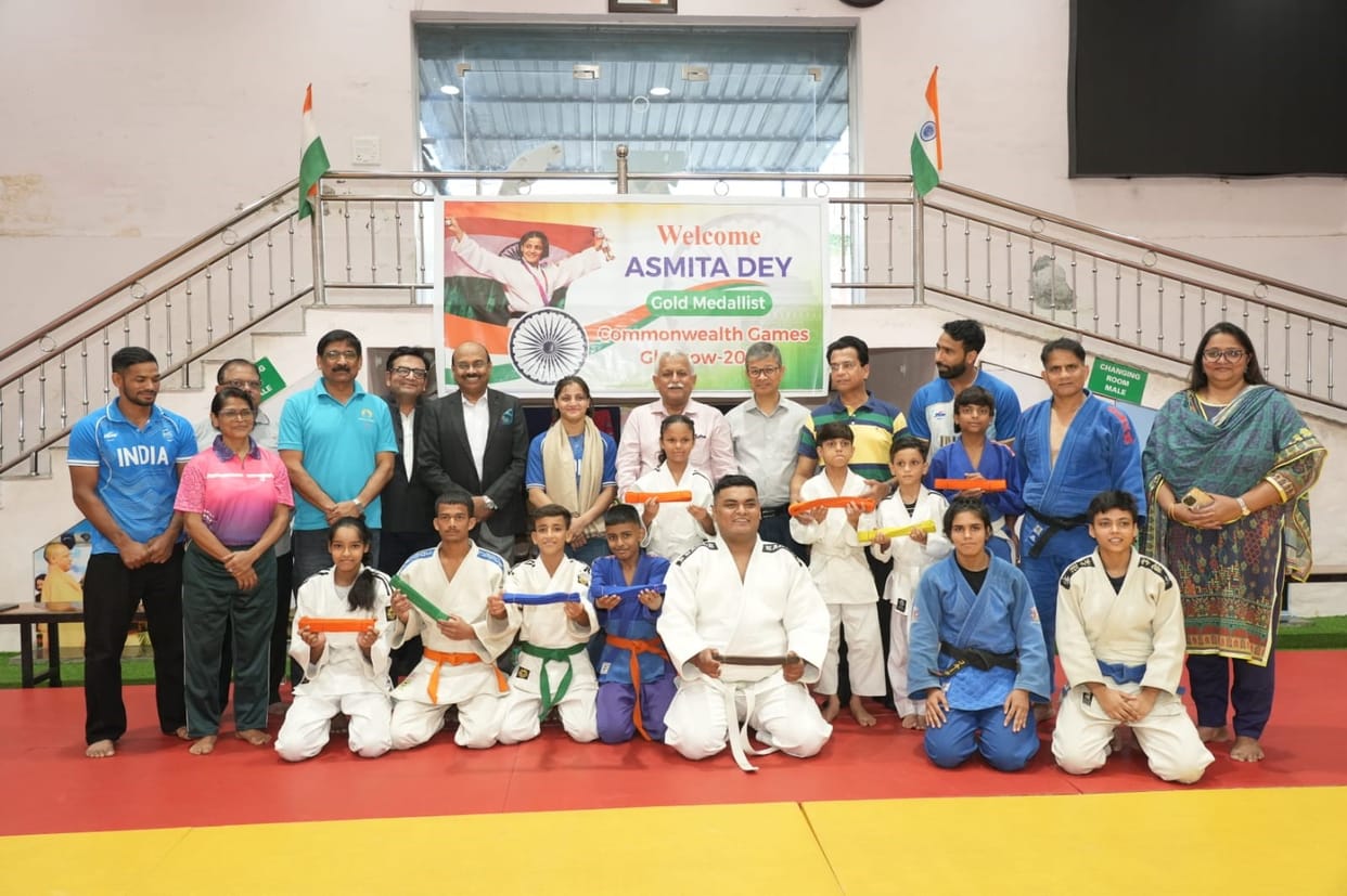 Commonwealth Games gold medalist Asmita Dey felicitated.
