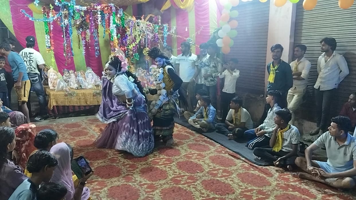Nandlal is born... temple bells and gongs resound.