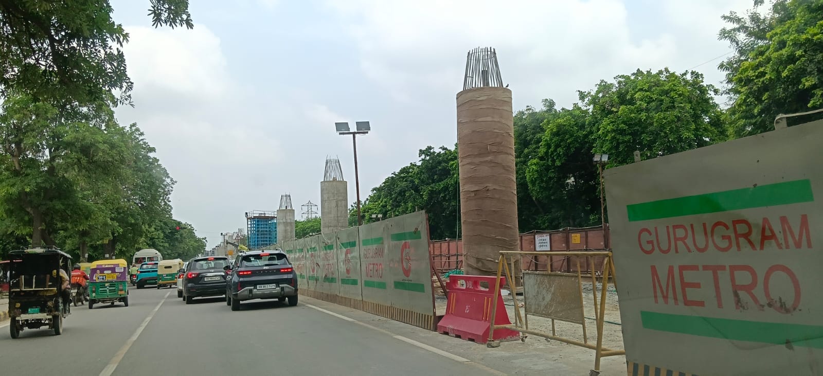 शहर में चल रहा है मेट्रो का कार्य। फाइल फोटो