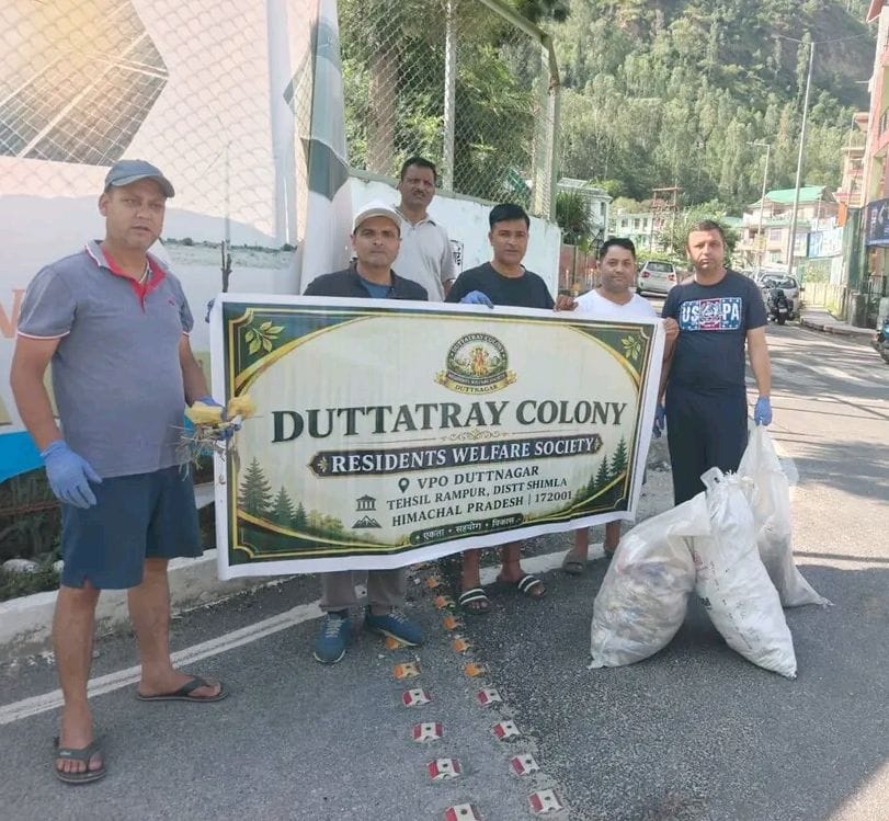 Cleanliness drive in Dattanagar; six sacks of garbage collected, sending a message