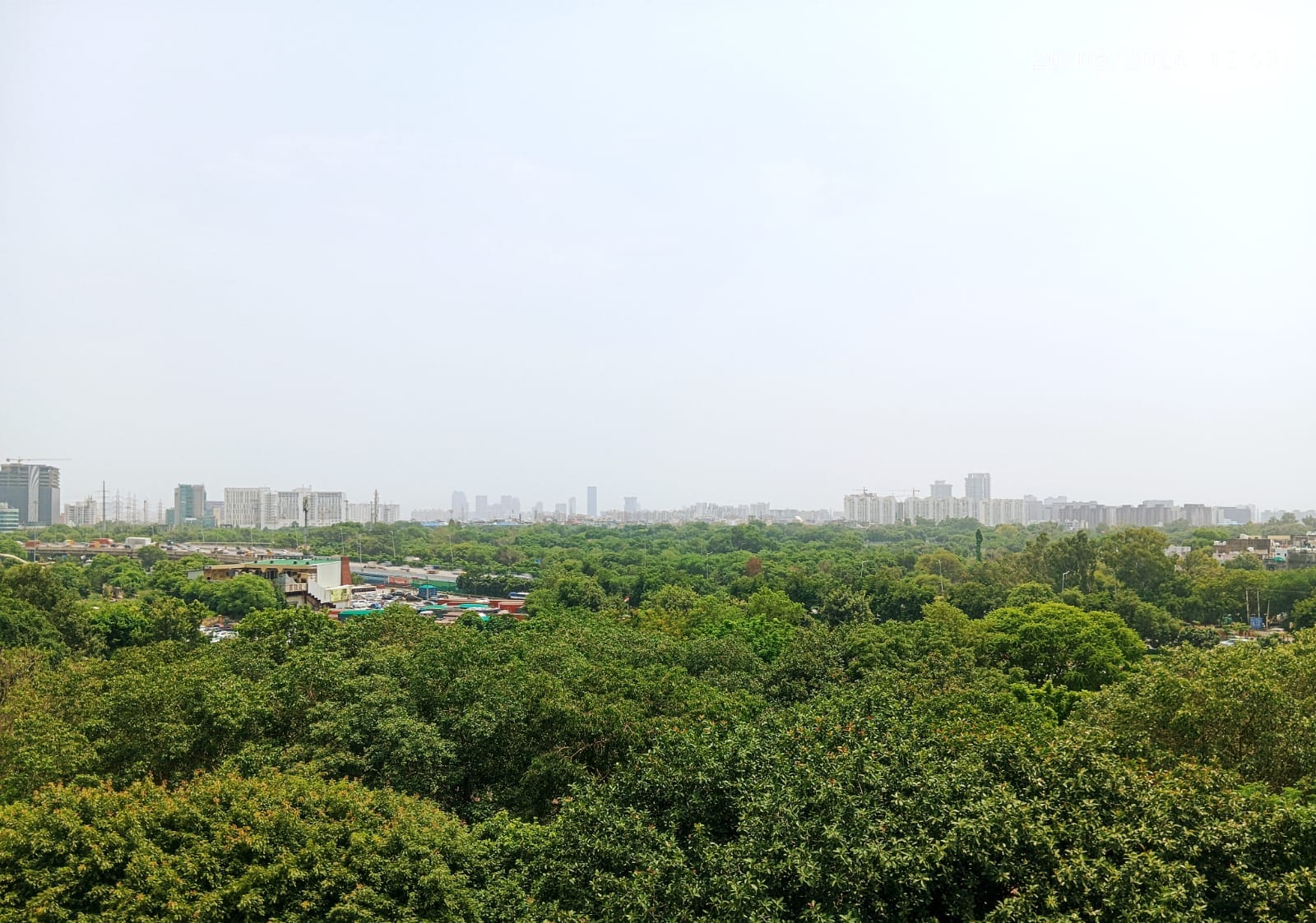 आज का मौसम निकली धूप। संवाद