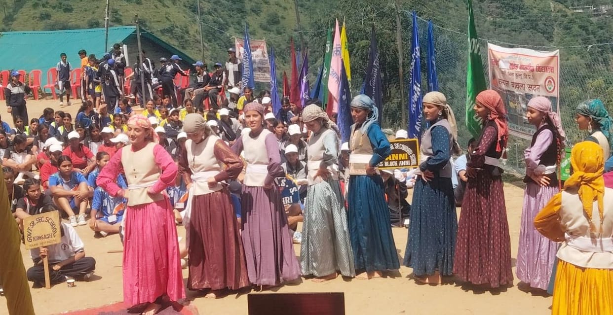 Senior Secondary School Ani became the winner in Marchpast