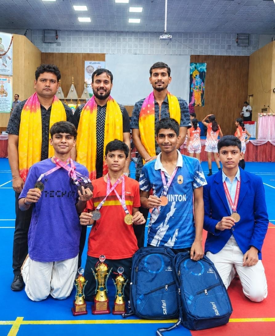 District players won 12 medals in wrestling and badminton.