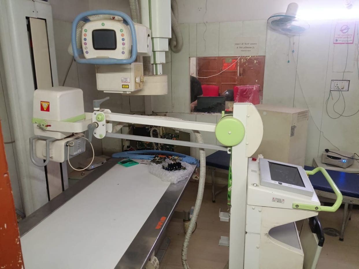 After the digital X-ray machine, the portable machine is now also out of order.
