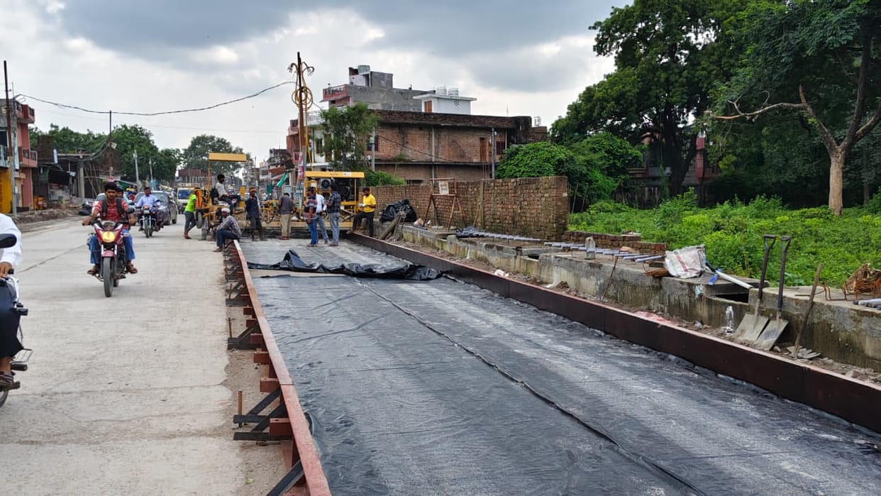 Roadwork from Devangana Valley to Karvi remains incomplete; officials stirred into action following CM's reprimand.